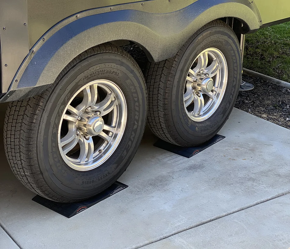 Jeep Gladiator Larger Tires Flat Spotting? 5th wheel