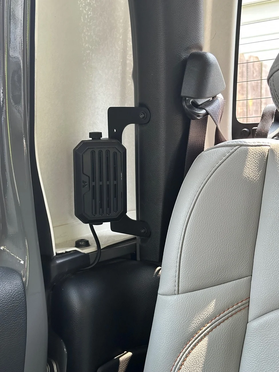 Jeep Gladiator C pillar GMRS external speaker mounting bracket IMG_4938