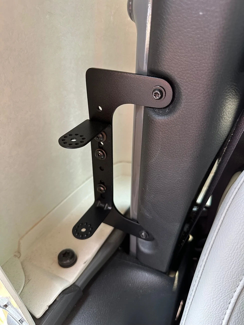 Jeep Gladiator C pillar GMRS external speaker mounting bracket IMG_4931