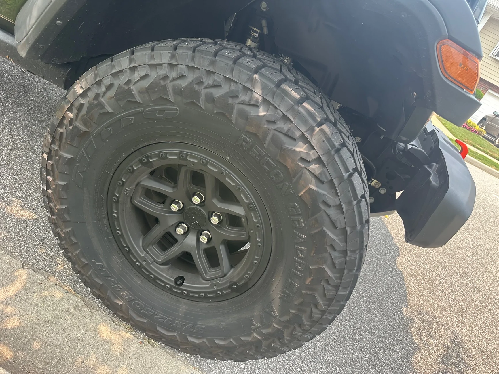 Jeep Gladiator (4) AEV Borah Wheels with 37x12.5x17 Nitto Recon Grapplers IMG_6673