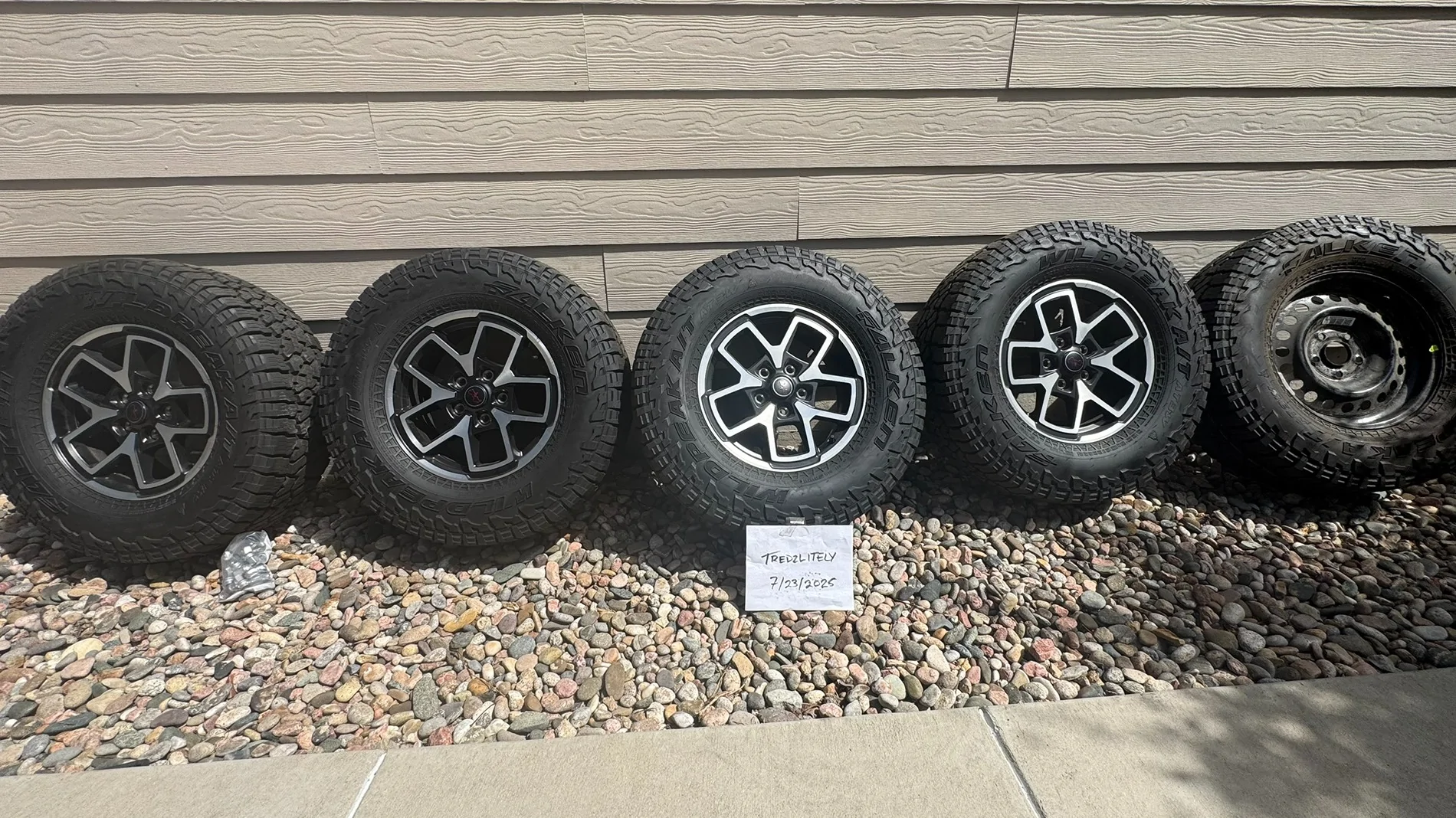 Jeep Gladiator Falken Wildpeak M/T LT285/70R/17 Tires, Rubicon Wheels, and more - $1,300 OBO IMG_5246