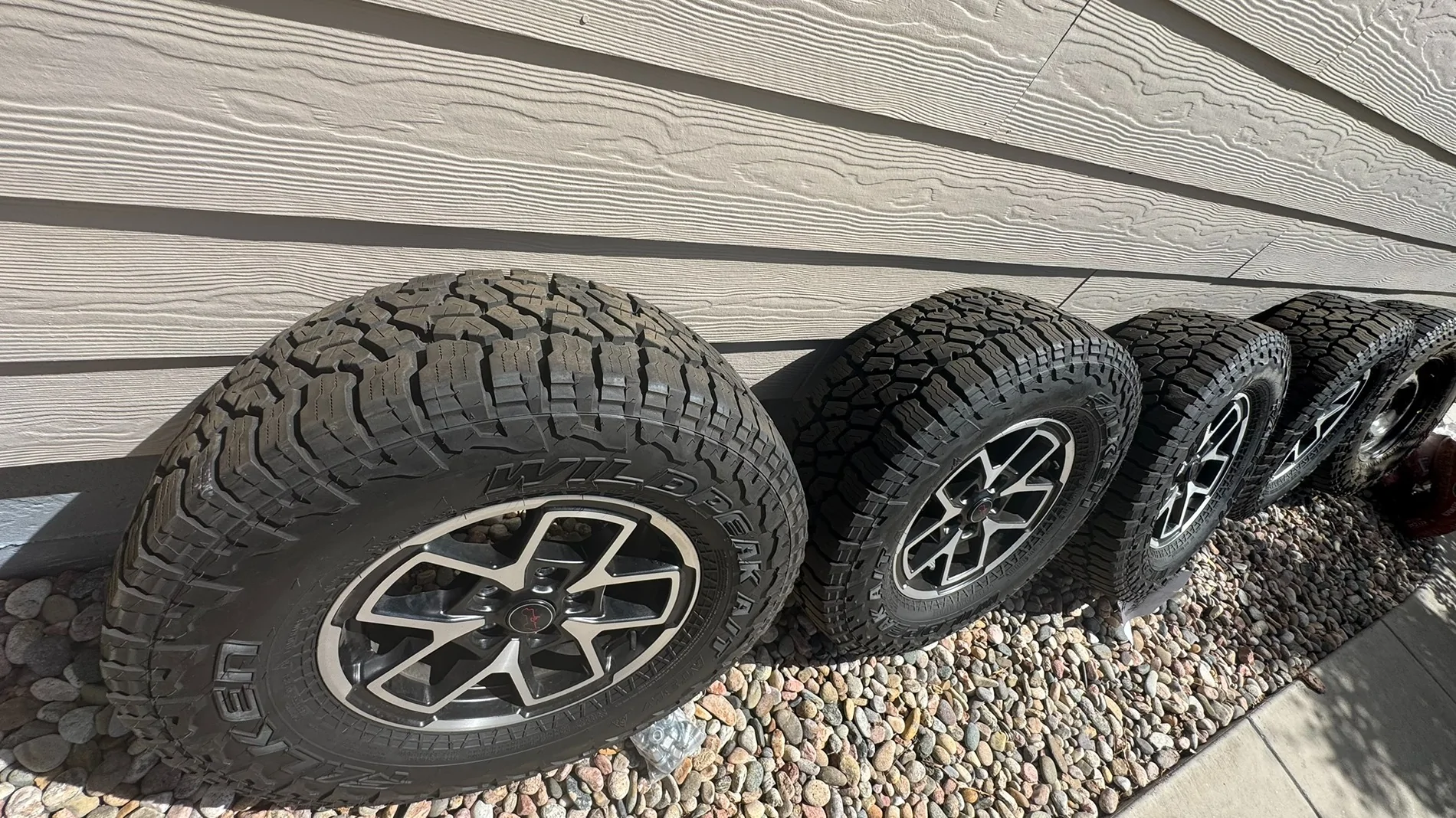 Jeep Gladiator Falken Wildpeak M/T LT285/70R/17 Tires, Rubicon Wheels, and more - $1,300 OBO IMG_5240