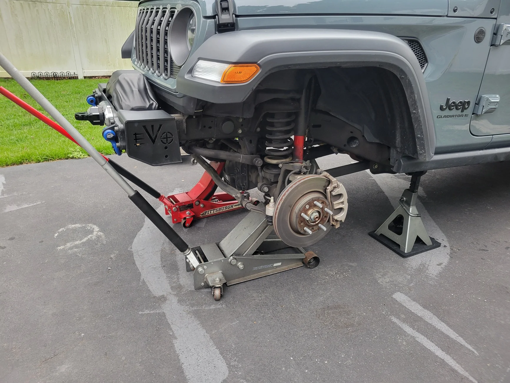Jeep Gladiator 2025 Base Sport Anvil 20250801_160047