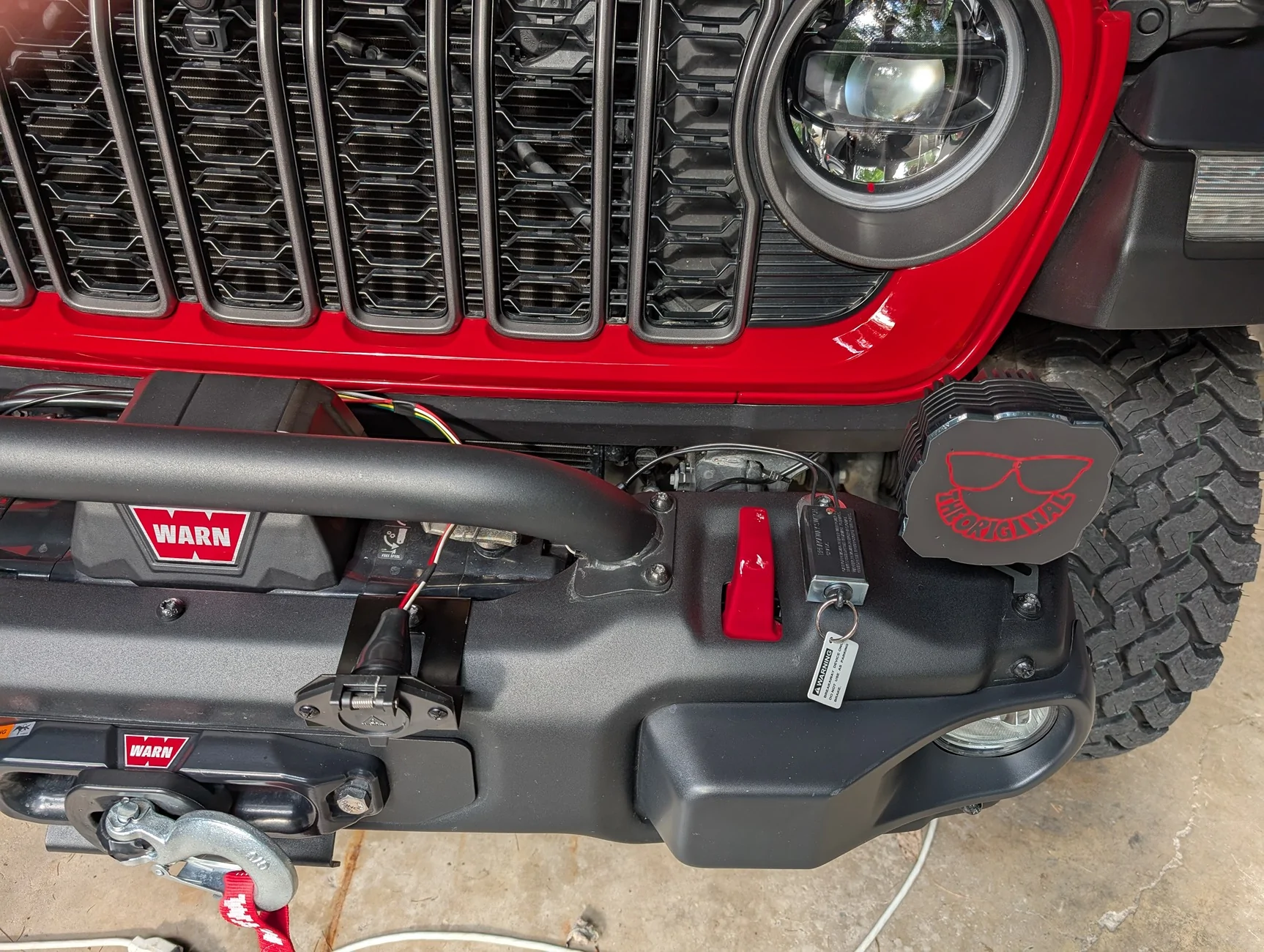 Jeep Gladiator Flat Towing a Jeep Gladiator with a Factory Rubicon Steel Bumper PXL_20250801_212650546