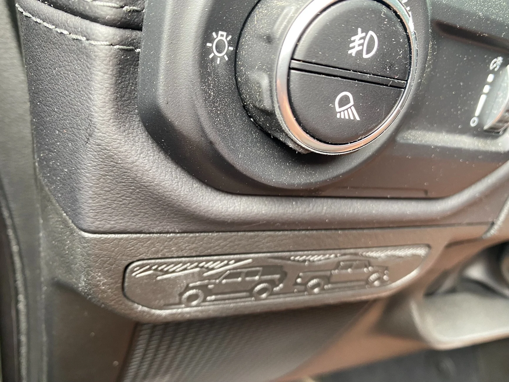 Jeep Gladiator Mystery dash "plate" below light switch IMG_4702