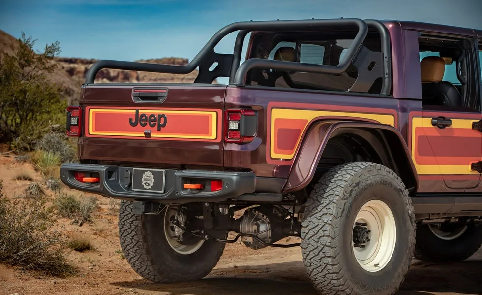 Jeep Gladiator Sports Bars - Post 'Em or-honcho-cn025-020mo-67f8663fdba91.jpg?crop=1xw:0