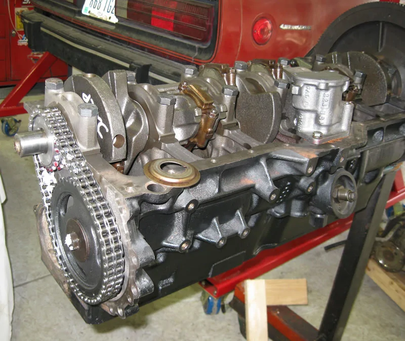 Jeep Gladiator Can an extra oil quart cause a seal leak? Here's some facts - eagle-engine006