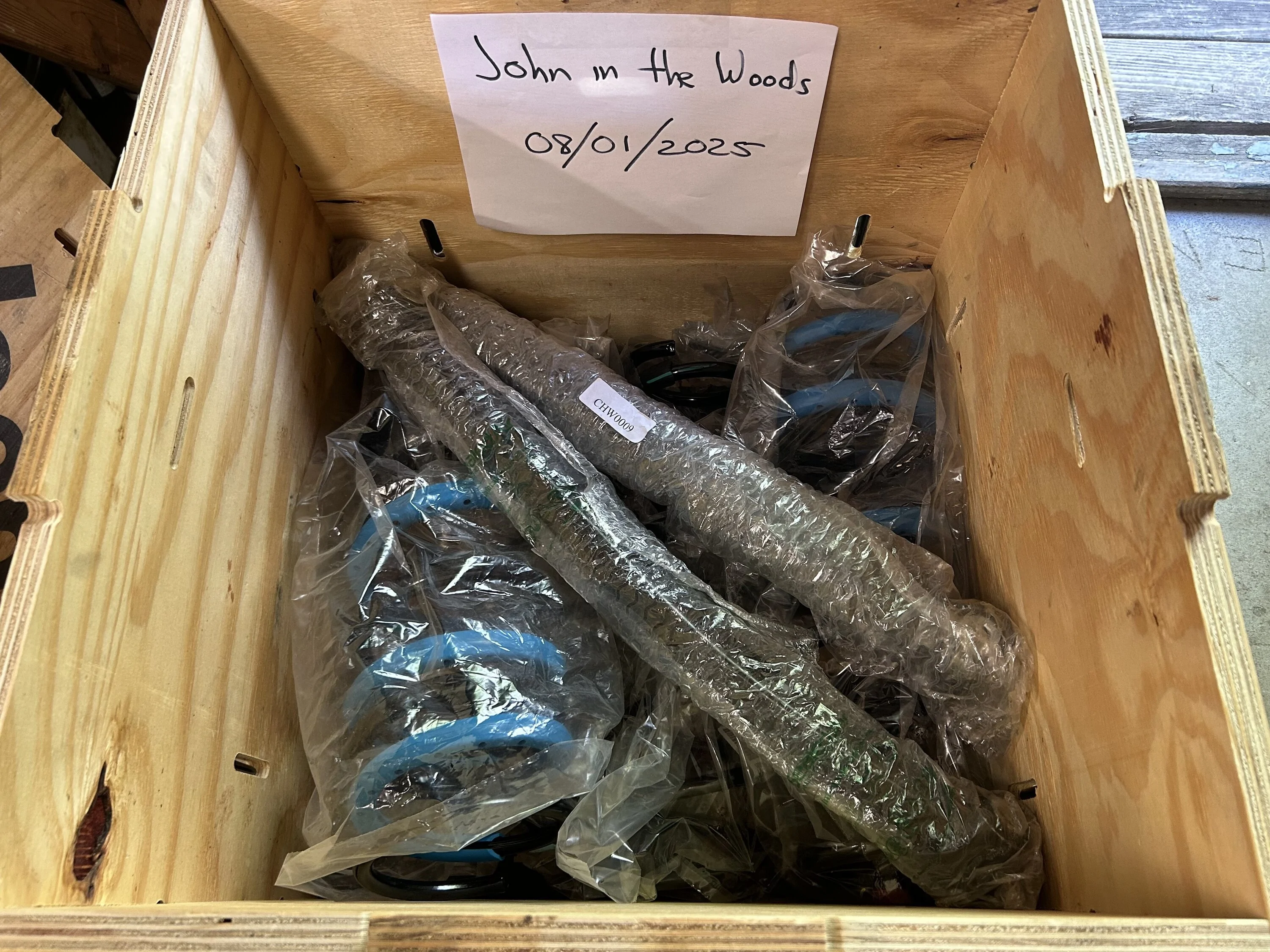 Jeep Gladiator Price Drop: New Mopar 2" diesel lift kit w/Fox shocks, in crate $800 IMG_9998