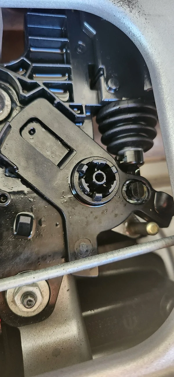 Jeep Gladiator Gladiator tailgate actuator drama... 20250808_165900