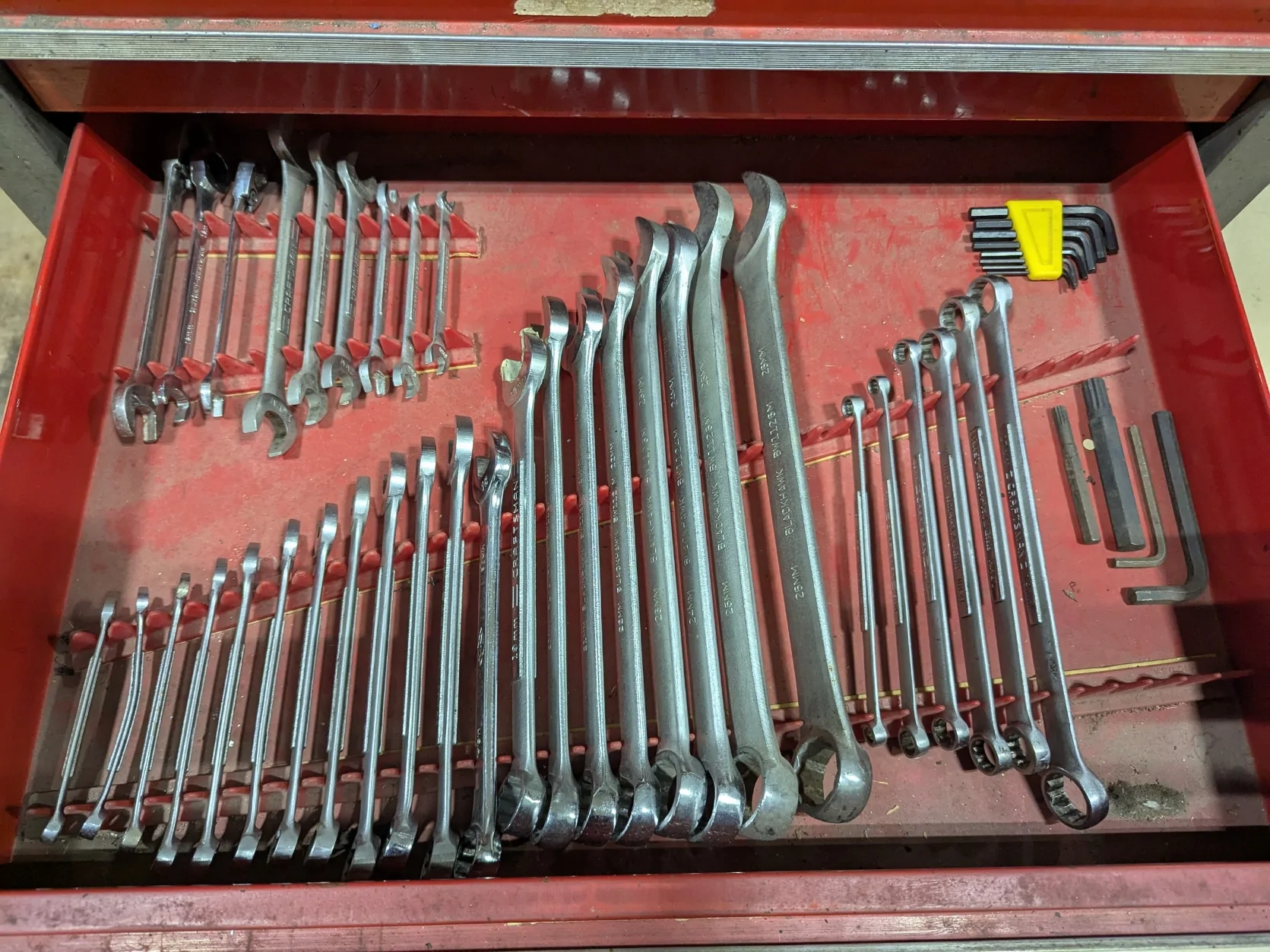 Jeep Gladiator What hand tools needed to work on Gladiator? metric wrenches 2