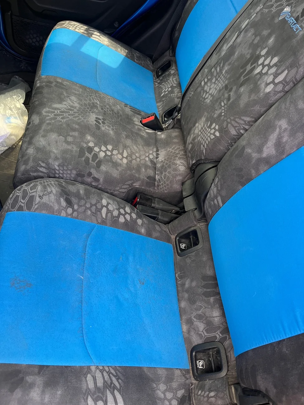 Jeep Gladiator PRP Seat Covers After Two Years (Photos) IMG_8512
