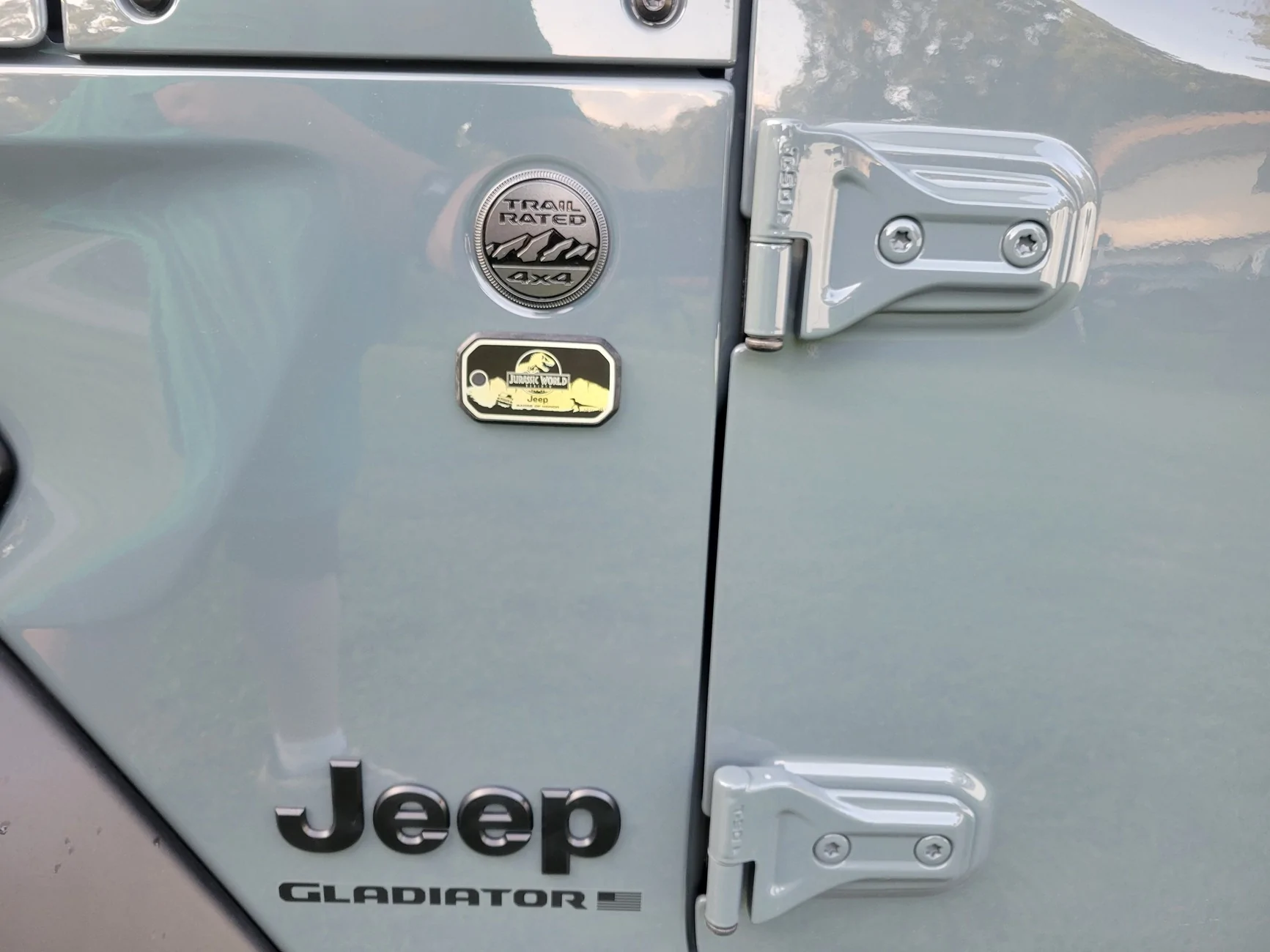 Jeep Gladiator Jurassic World Jeep Badge of Honor Now Available 20250815_184103