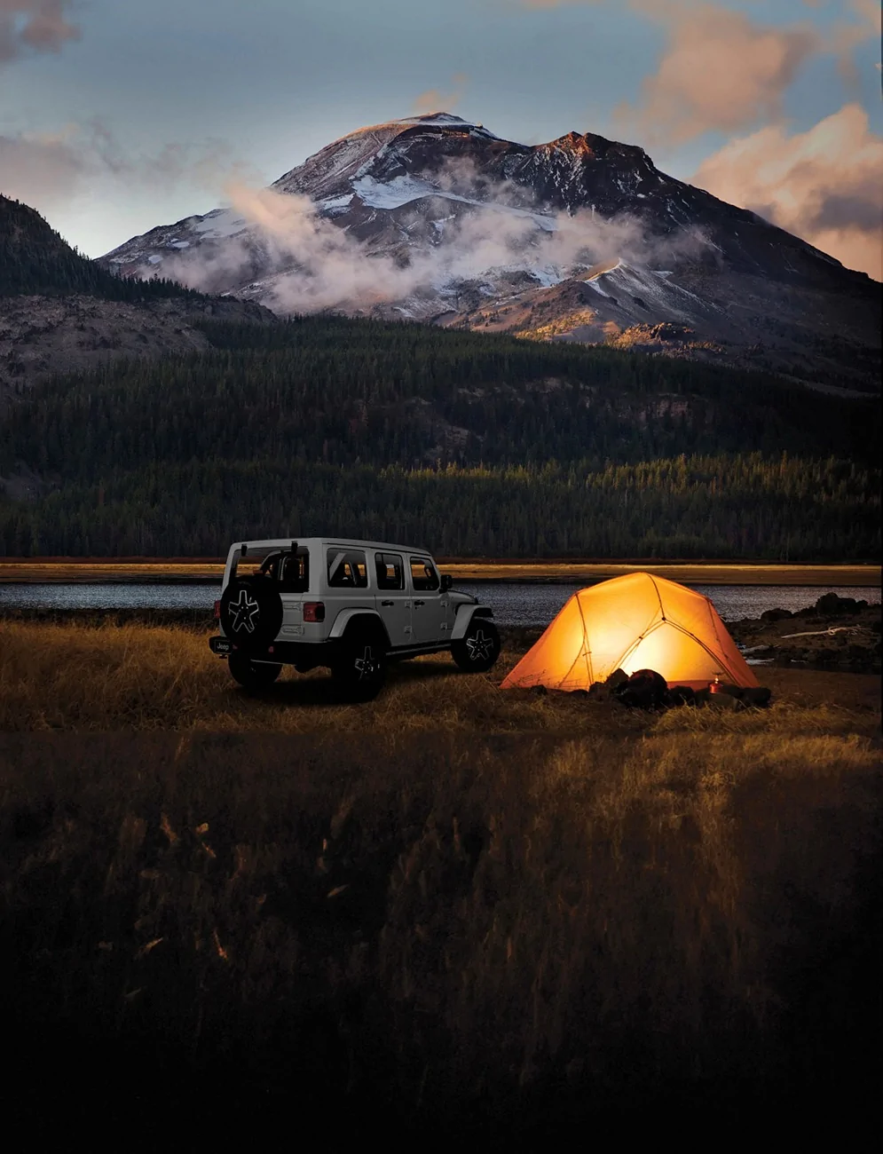 Jeep Gladiator Energizer and Jeep Team Up on Lightning Products BU025_235EV (1)
