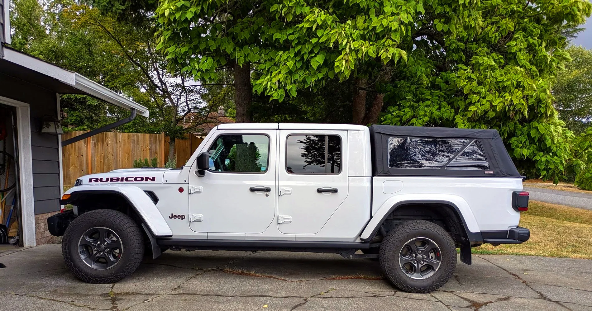 Jeep Gladiator Agri cover 533246981_10162347672982600_7755132392683282897_n