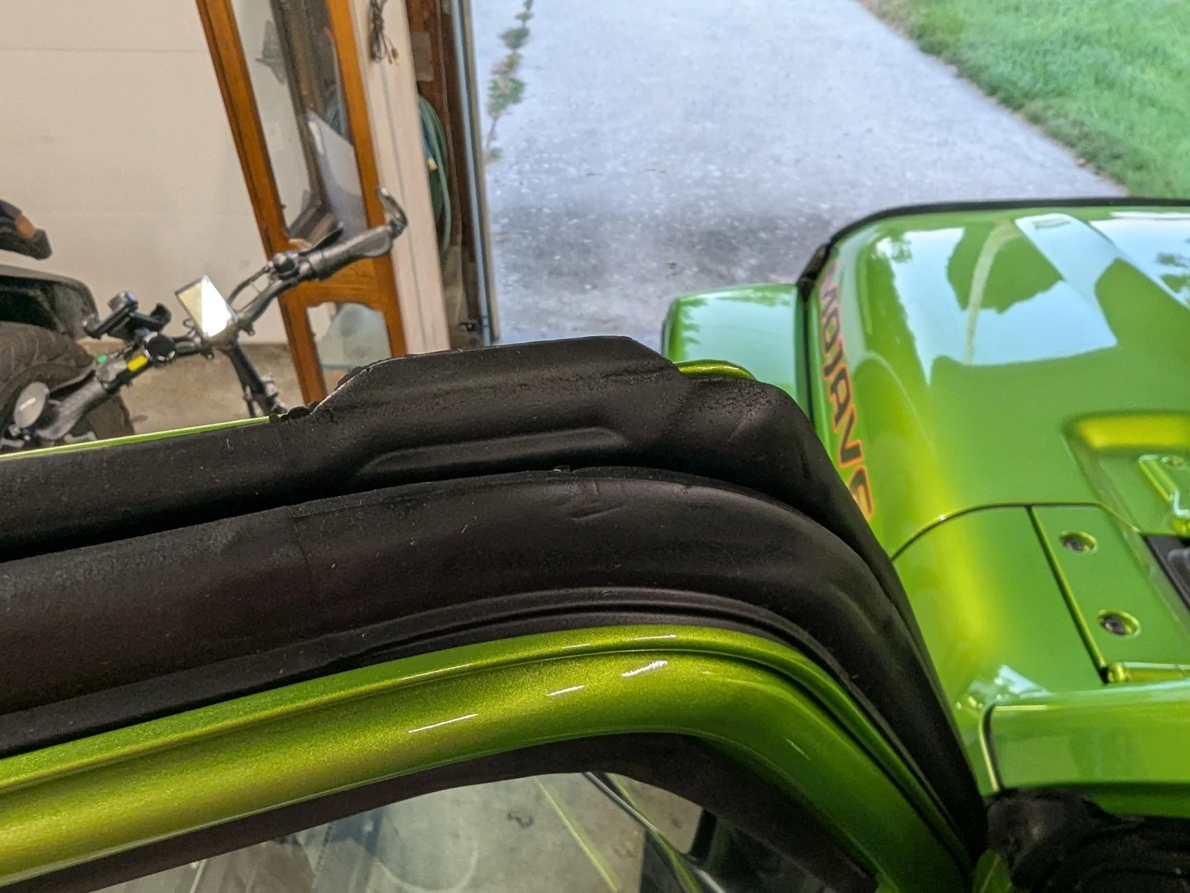 Jeep Gladiator Sunrider owners - MY mess-up, or theirs? PXL_20250817_005158923