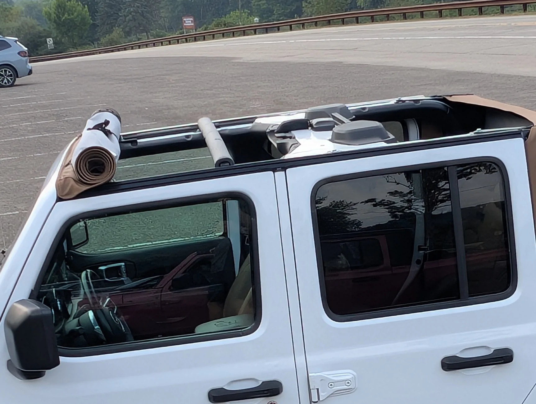 Jeep Gladiator What is this top? Can't find anywhere! 2nd try 1000023665