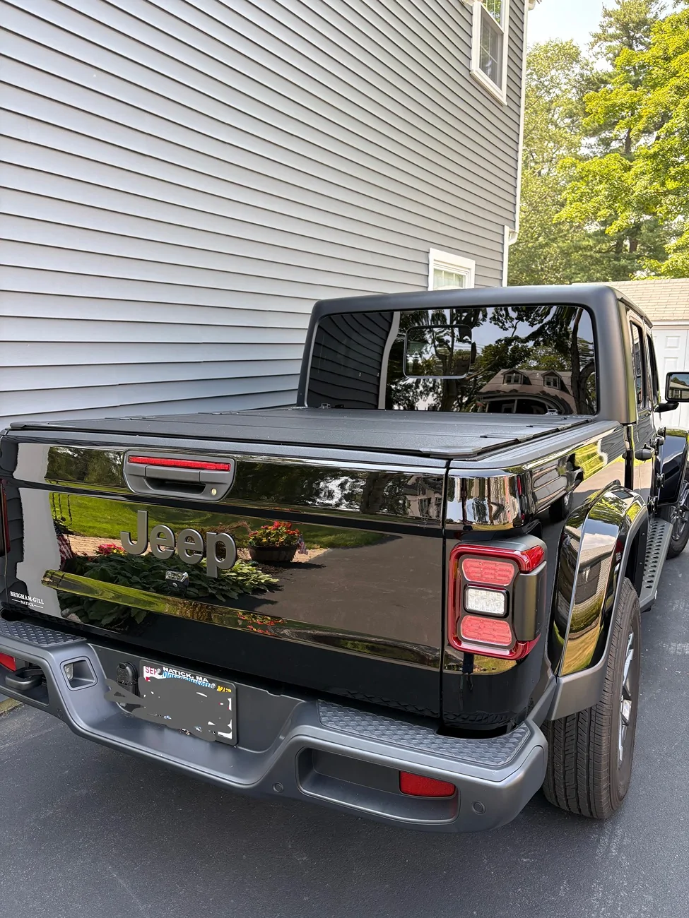 Jeep Gladiator Worksport AL4 Tonneau Cover Install IMG_2626