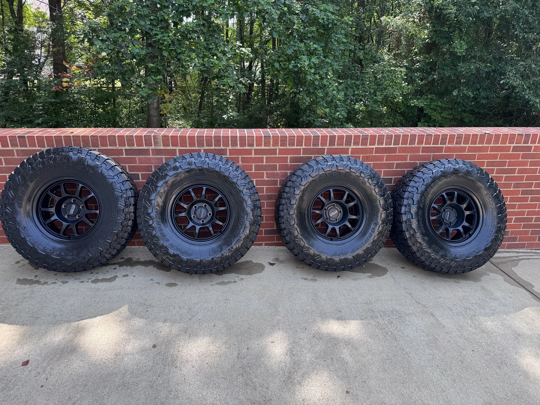 Jeep Gladiator $1500 - Method 702 Beadgrip wheels - 37x12.50R17 Toyo RT IMG_3636