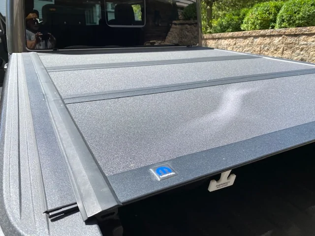 Jeep Gladiator 2024 Mojave Factory Mopar Tonneau cover attachment IMG_4822