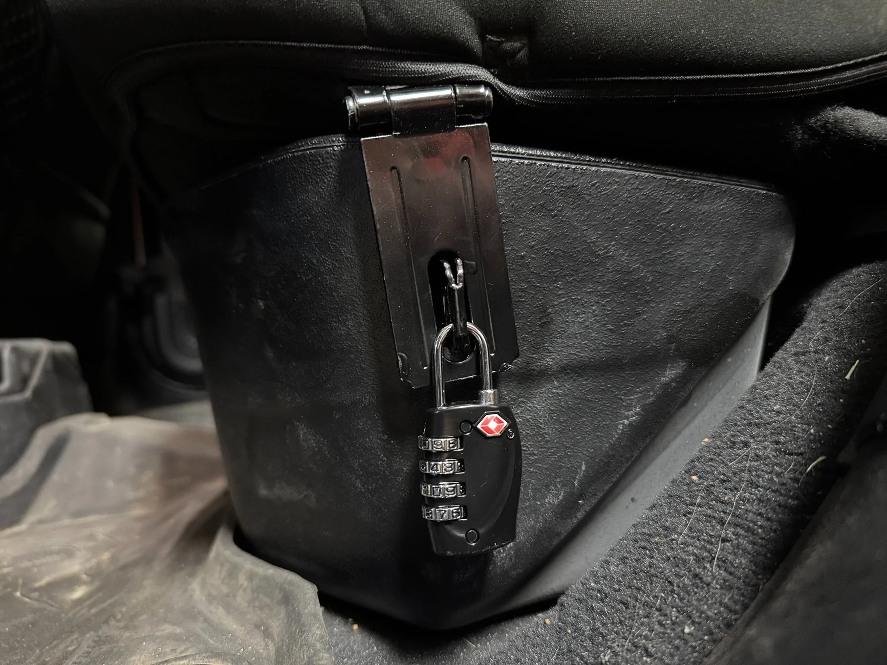 Jeep Gladiator HOW TO: Locking Gladiator back seat bottom or locking under seat storage IMG_9274