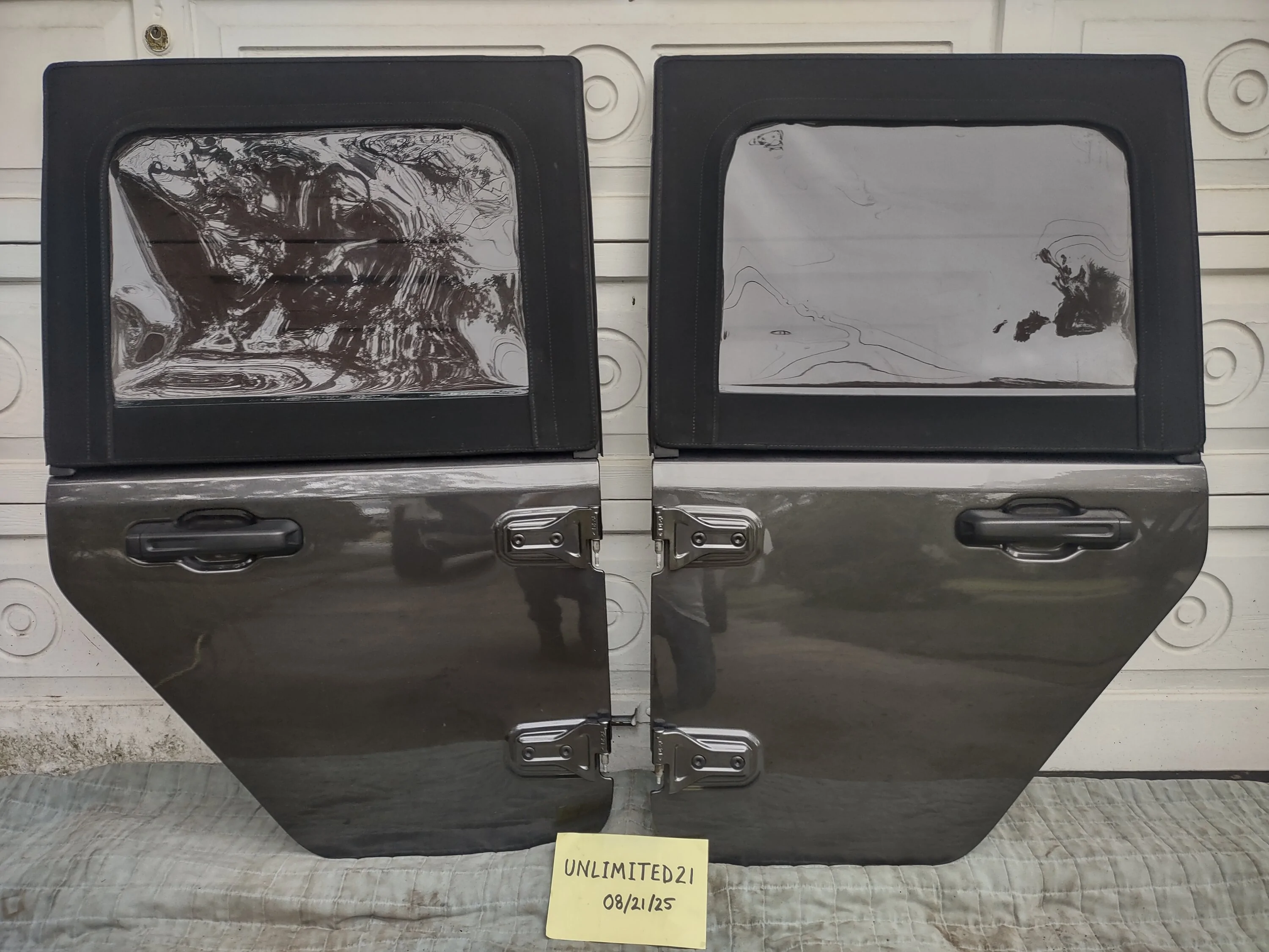 Jeep Gladiator 4 Jeep OEM half doors Gladiator JT rear outsid
