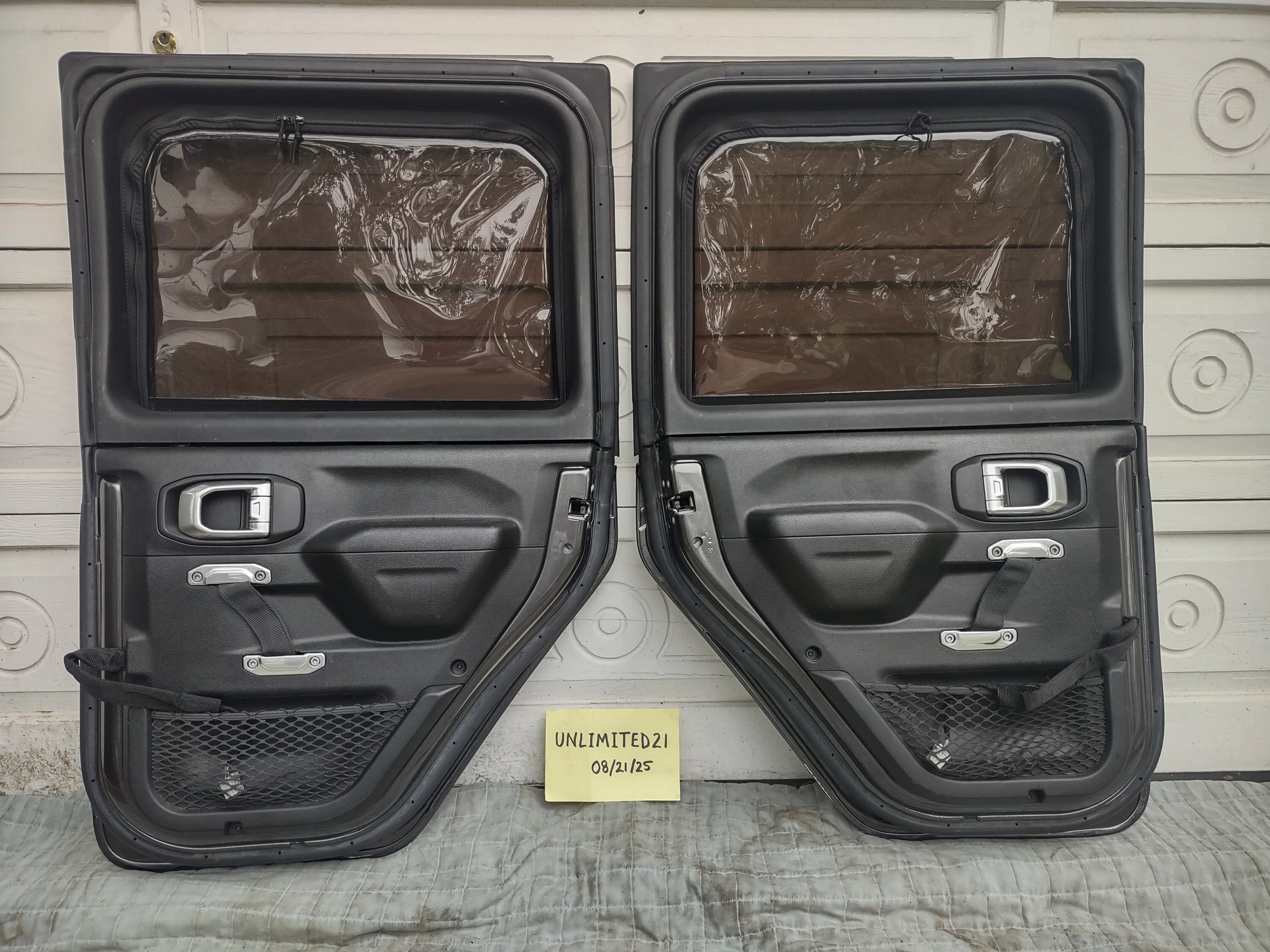Jeep Gladiator 4 Jeep OEM half doors Gladiator JT rear insid