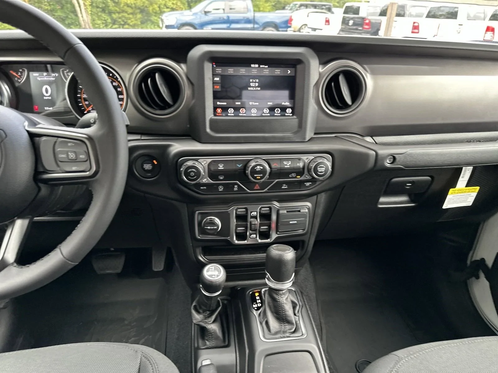 Jeep Gladiator CarPlay - Can it be turned on with a code? IMG_0081