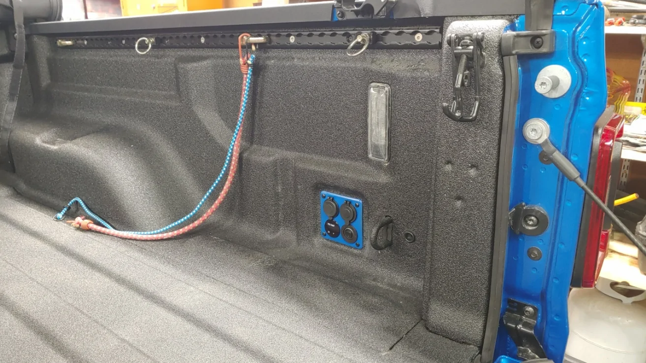 Jeep Gladiator Installing aftermarket 115v outlet in bed 20220819_151526