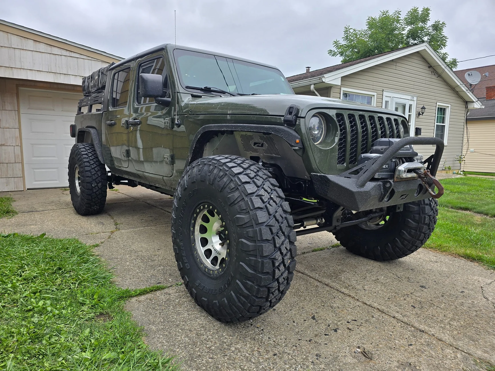 Jeep Gladiator 40s - 4 years, 33k miles later "stock" axles 20250821_125819