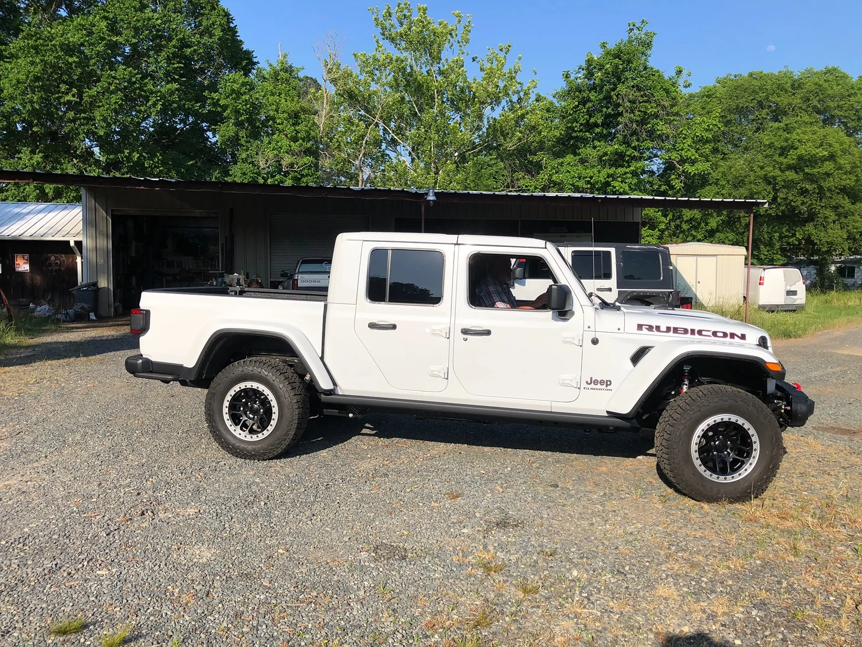 Jeep Gladiator How long did you keep your stock wheels? IMG_3041