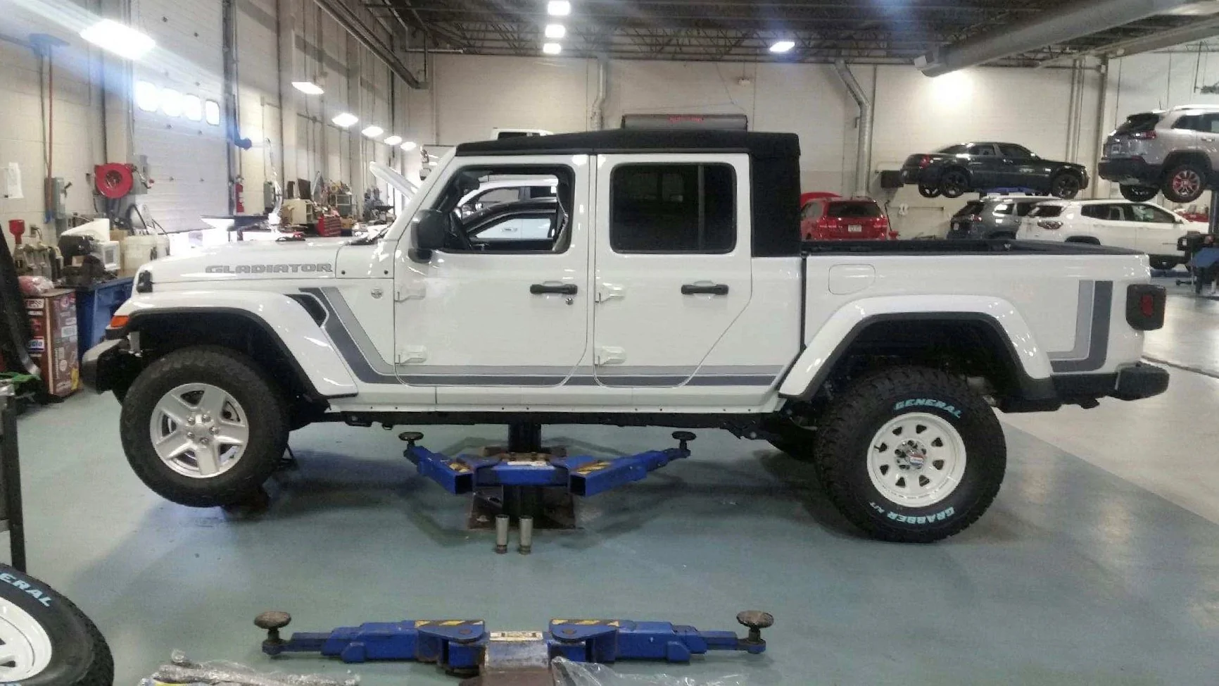 Jeep Gladiator How long did you keep your stock wheels? Lift and 35's
