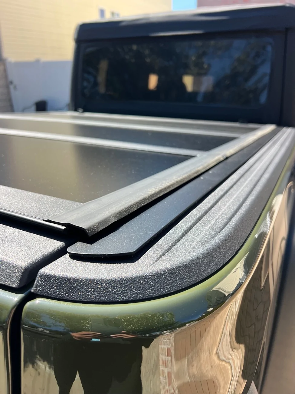 Jeep Gladiator Undercover Ultraflex bed cover review IMG_5226