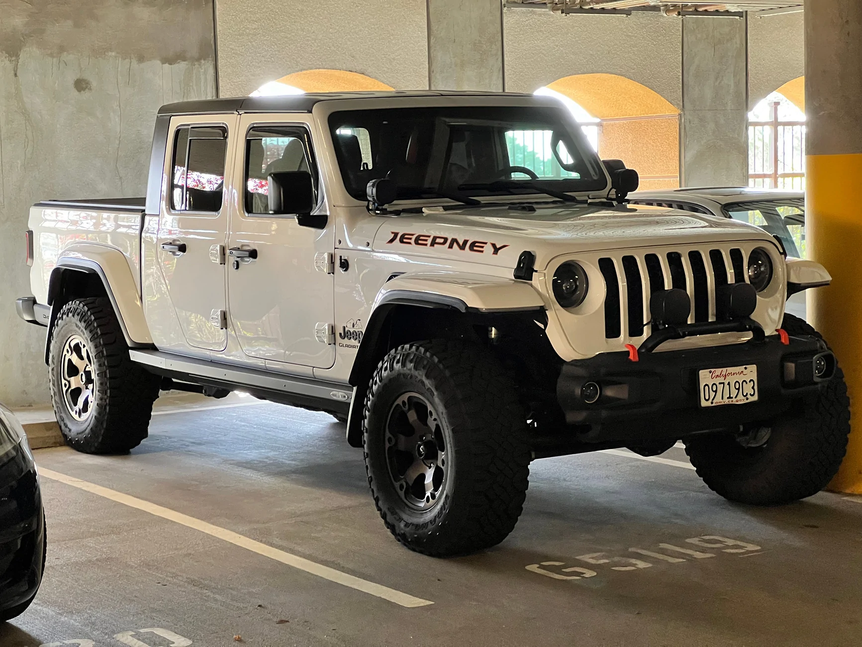 Jeep Gladiator How long did you keep your stock wheels? IMG_6767