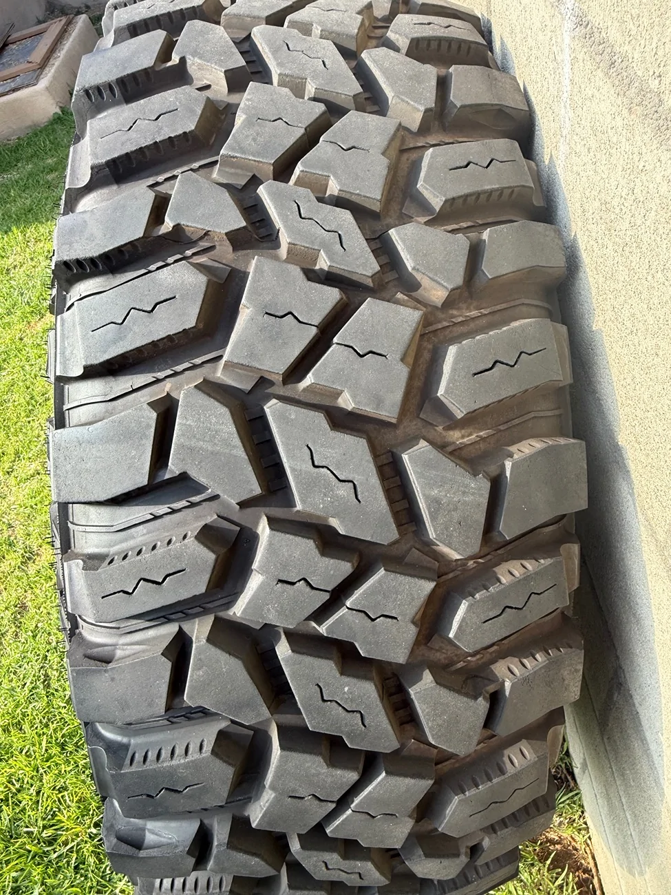 Jeep Gladiator One 40” Spare Tire w/ KMC Bead Lock Wheel IMG_2825