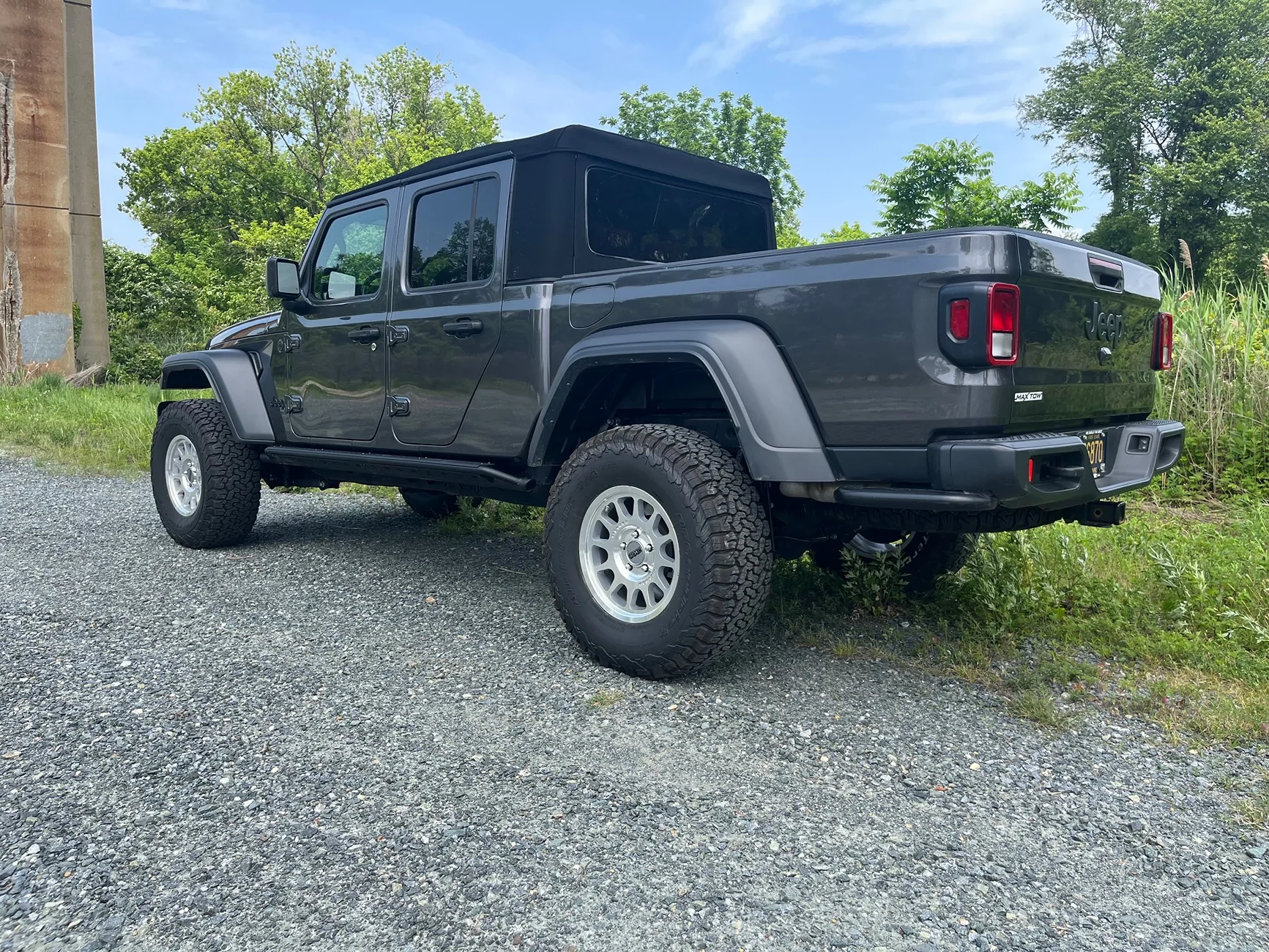 Jeep Gladiator Fender Flare + Wheel Combo for Full Tire Coverage in PA IMG_9613