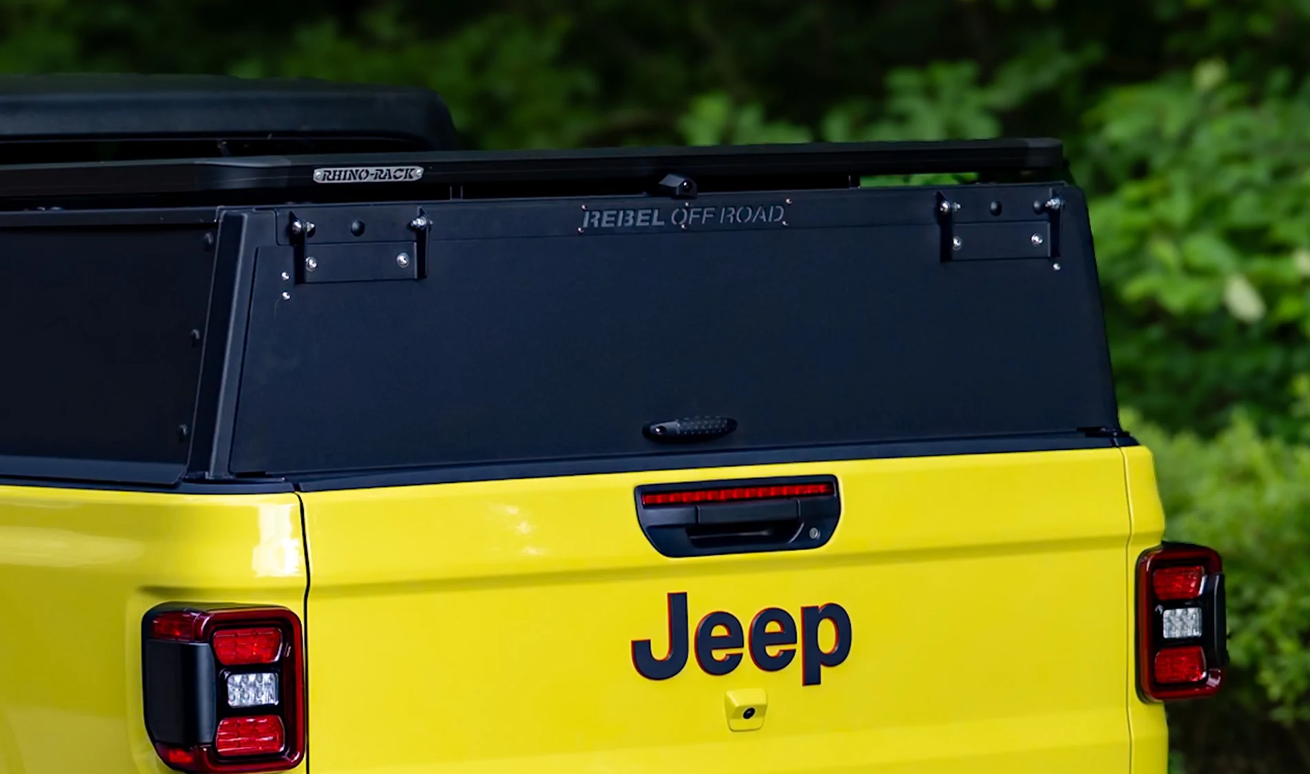 Jeep Gladiator Install forward facing camera in overlander? DSC_0810 (1)