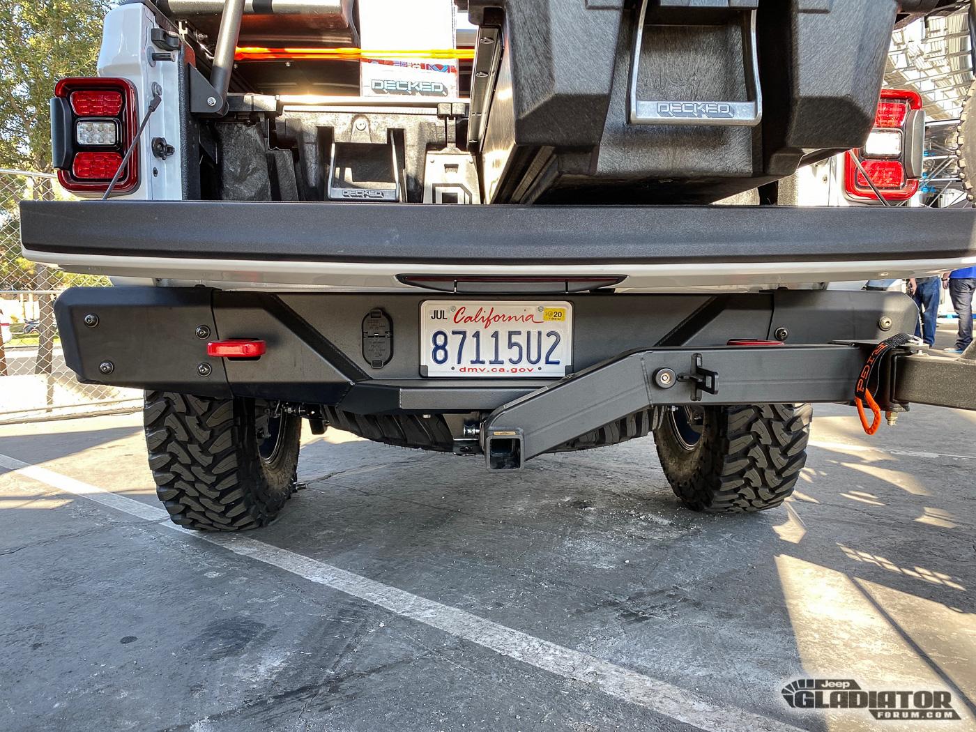 Jeep Gladiator Decked Gladiator (White) Build [SEMA 2019] Decked-White-Gladiator-Build-SEMA-2019-21