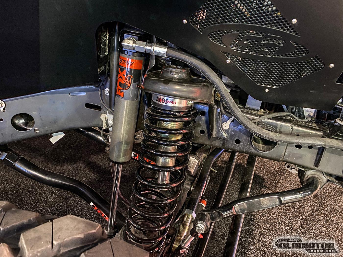 Jeep Gladiator JKS Manufacturing Hemi Gladiator Build [SEMA 2019] JKS-Manufacturing-Hemi-Gladiator-Build-SEMA-2019-6