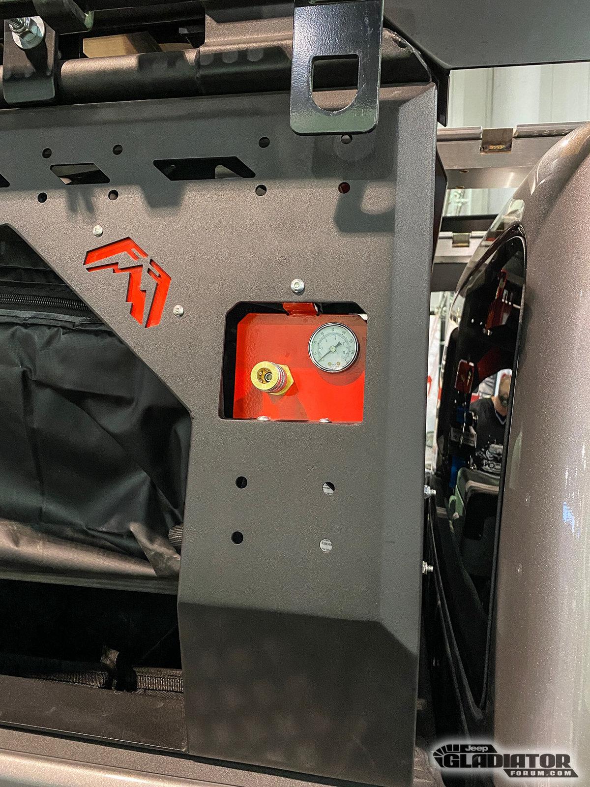 Jeep Gladiator Cargo Glide Gladiator Build [SEMA 2019] Cargo-Glide-Gladiator-Build-SEMA-2019-10