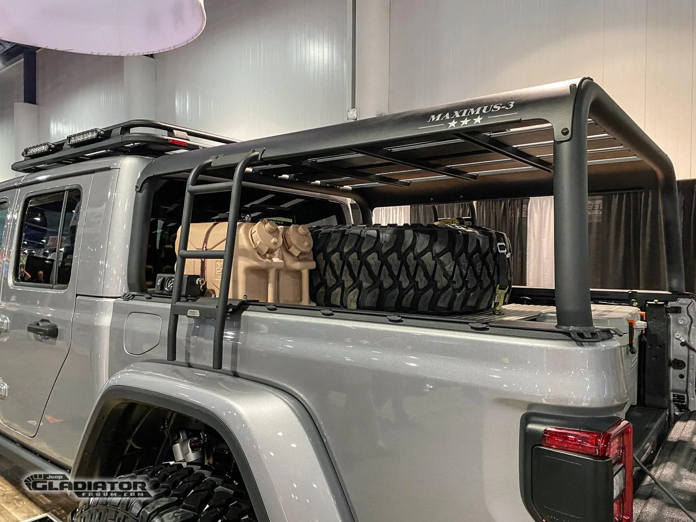 Jeep Gladiator Maximus-3 Gladiator Build [SEMA 2019] Maximus-3-Jeep-Gladiator-Racks-SEMA2019-IMG_4389