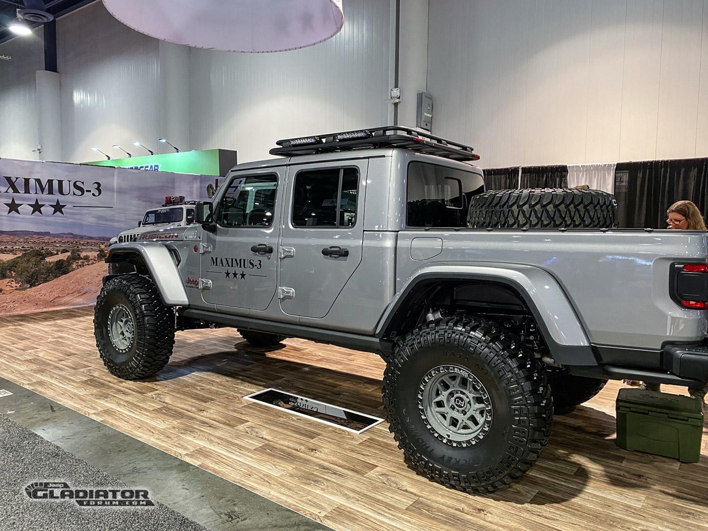 Jeep Gladiator Maximus-3 Gladiator Build [SEMA 2019] Maximus-3-Jeep-Gladiator-Racks-SEMA2019-IMG_4484