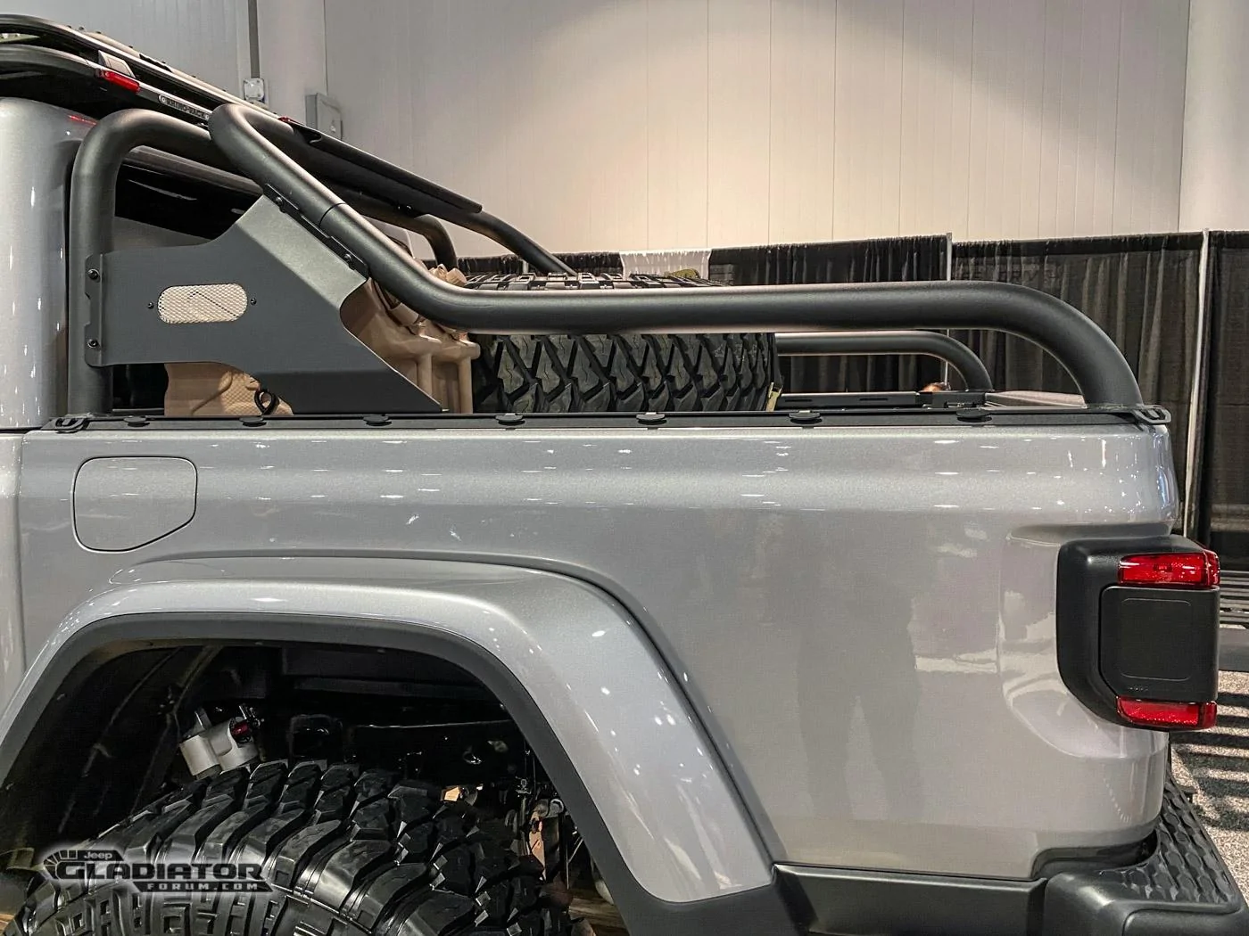 Jeep Gladiator Maximus-3 Gladiator Build [SEMA 2019] Maximus-3-Jeep-Gladiator-Racks-SEMA2019-IMG_4499