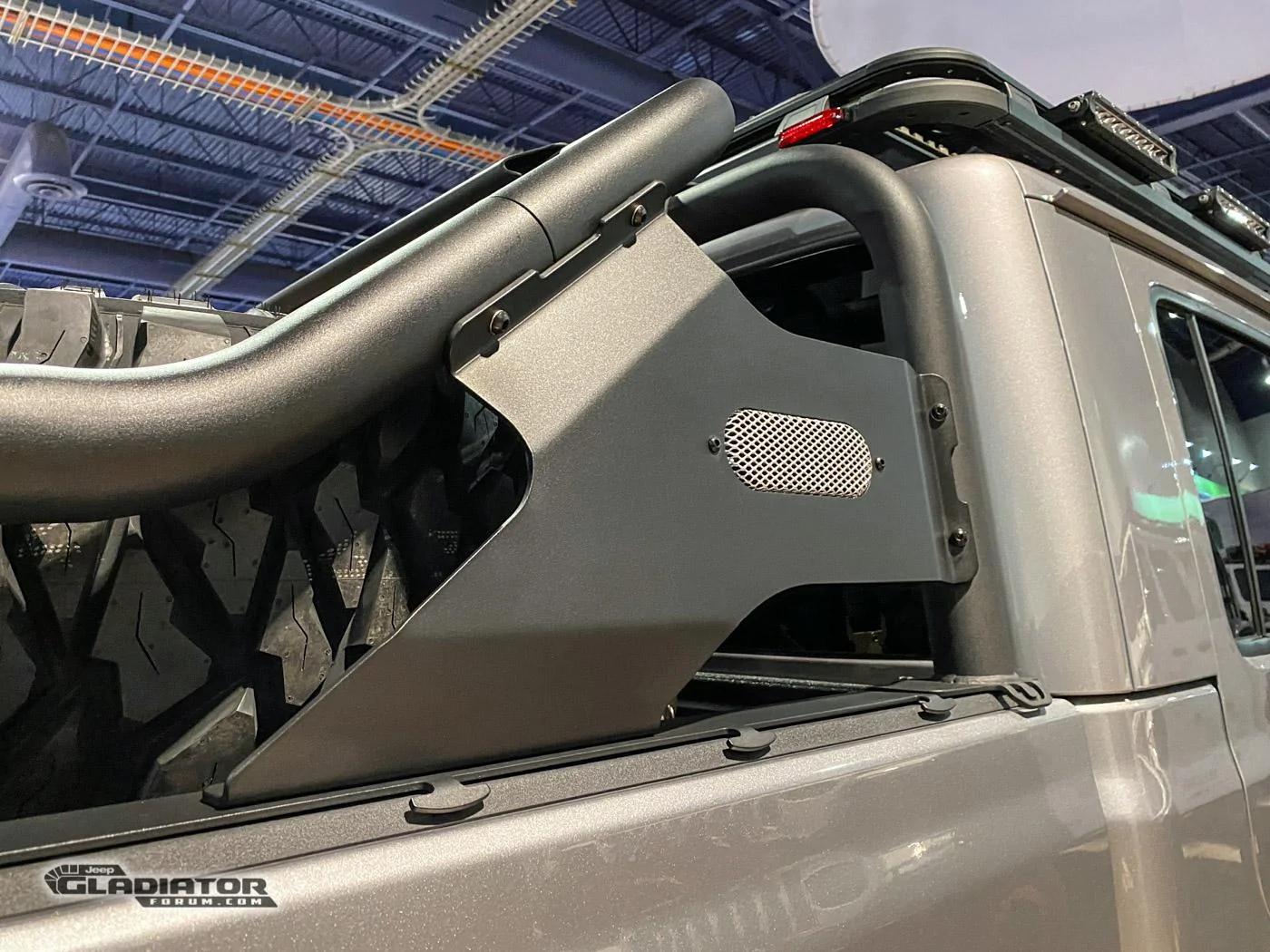Jeep Gladiator Maximus-3 Gladiator Build [SEMA 2019] Maximus-3-Jeep-Gladiator-Racks-SEMA2019-IMG_4504