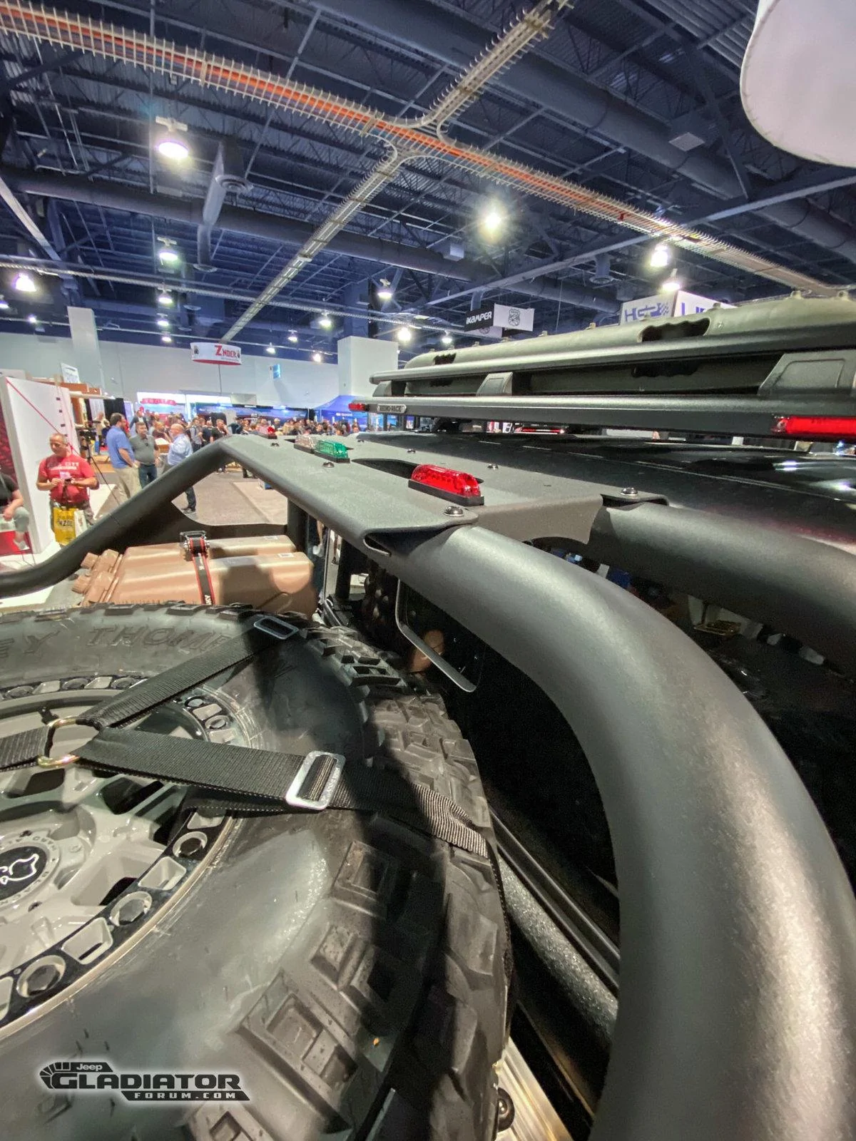 Jeep Gladiator Maximus-3 Gladiator Build [SEMA 2019] Maximus-3-Jeep-Gladiator-Racks-SEMA2019-IMG_4506
