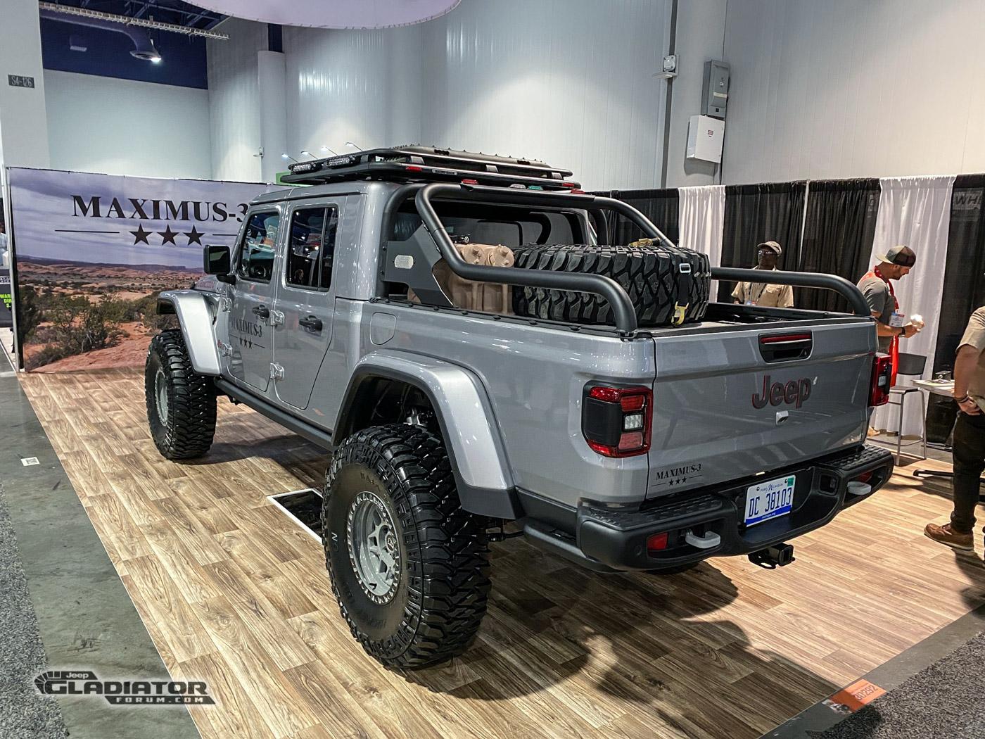 Jeep Gladiator Maximus-3 Gladiator Build [SEMA 2019] Maximus-3-Jeep-Gladiator-Racks-SEMA2019-IMG_4509