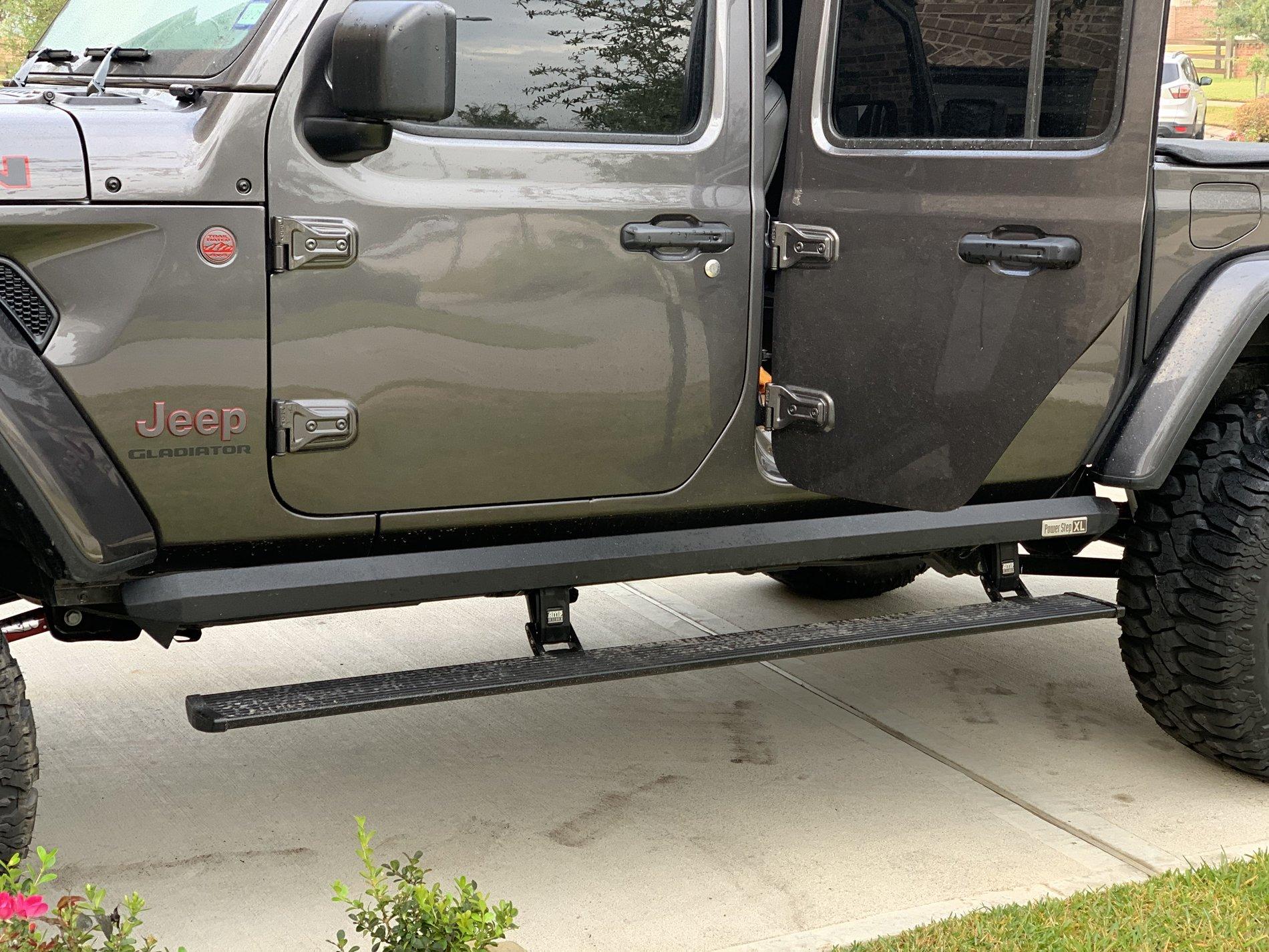 Jeep Gladiator Request: Side Steps photos 0A064B46-5E25-499D-8150-790B6A67DBDD
