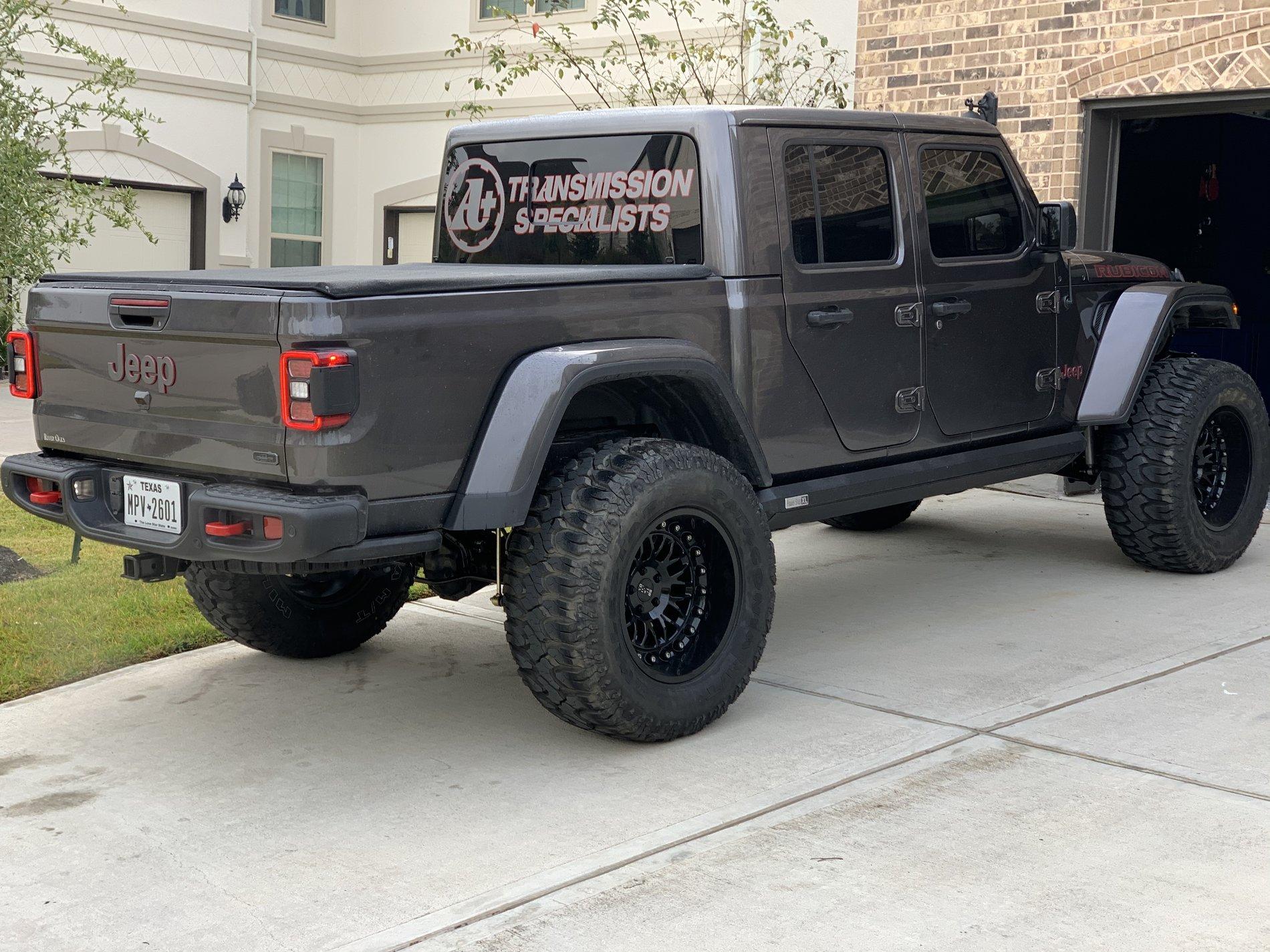 Jeep Gladiator Request: Side Steps photos 048419BA-A288-4757-BAFF-138871CC3A28