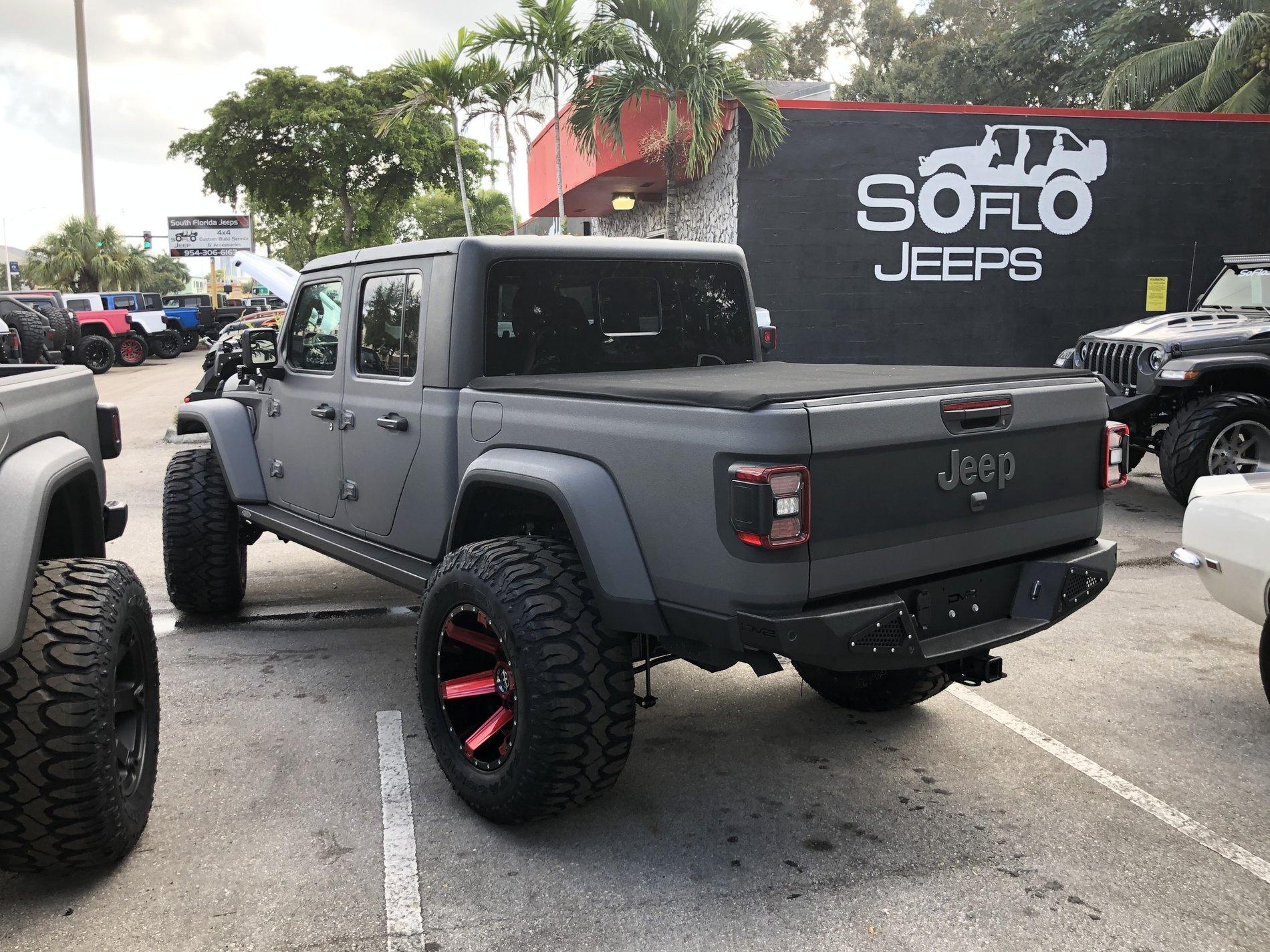 Jeep Gladiator STING GRAY Gladiator JT Club C538A56D-E188-4DC5-B2A3-43352A997943