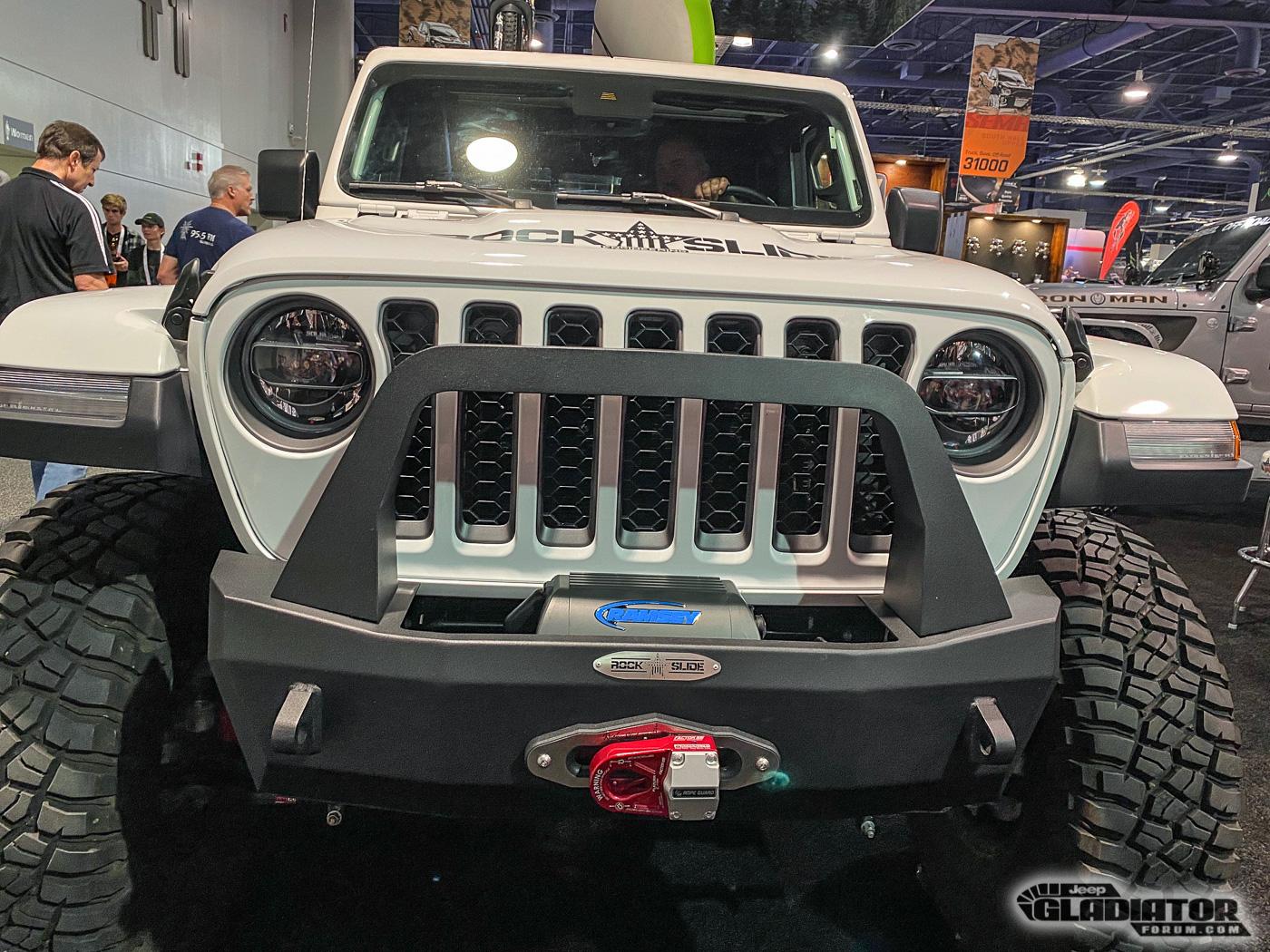 Jeep Gladiator Rock Slide Engineering Gladiator Build [SEMA 2019] Rock-Slide-Engineering-JT-Gladiator-Build-SEMA-2019-2