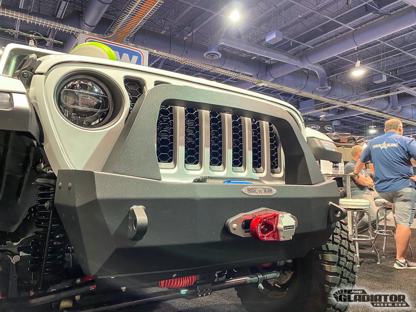 Jeep Gladiator Rock Slide Engineering Gladiator Build [SEMA 2019] Rock-Slide-Engineering-JT-Gladiator-Build-SEMA-2019-16